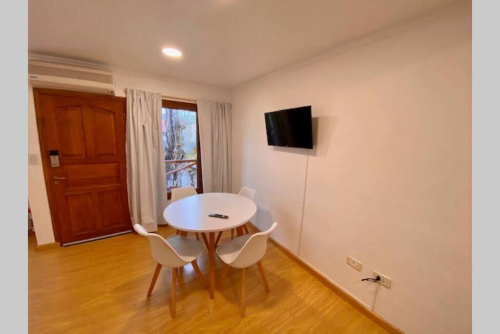 Departamento Amplio En Pleno Centro Apartman El Calafate Kültér fotó